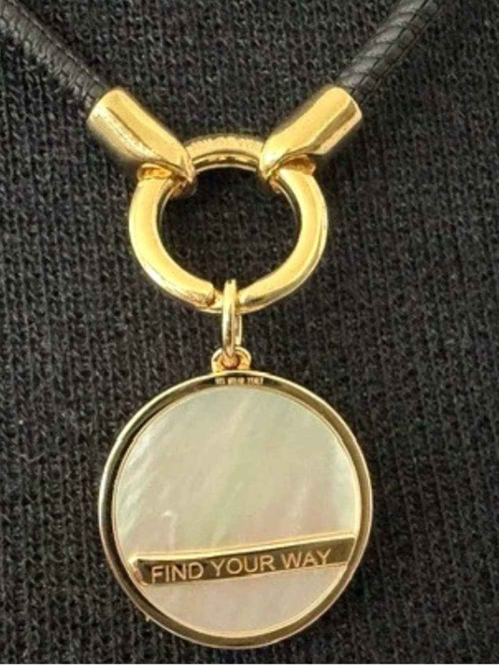David Markstein “Find your Way” Compass Pendant Necklace with Black Leather cord - Picture 3 of 14
